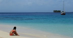 San Blas beach, Caribbean blue water