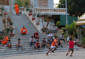 Wat Ounalom monks, Phnom Penh