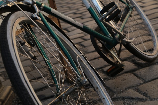 Ze Germans, zey are riding zheir bizycles so fast! Not zis vun in Munchen, zough, it is zleeping.