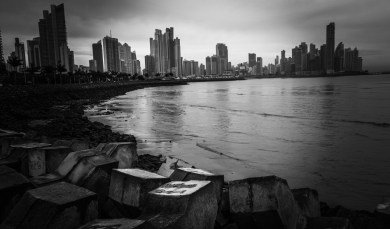 Panama City skyline dark2