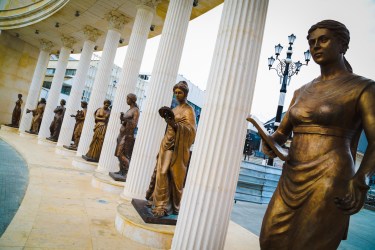 Skopje women statues