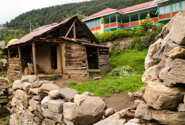 Manali old and new live side by side