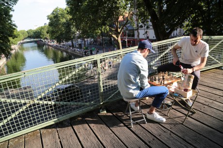 Paris, France, chess, bridge, Seine, canal, wine